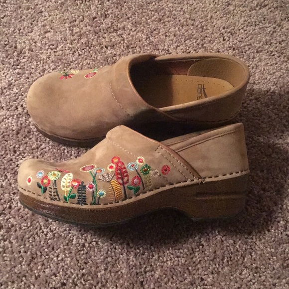 cheap dansko clogs